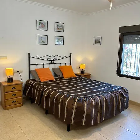 Villa Marvelous Dream With Wifi, 3 Bedrooms And Swimming Pool Ador