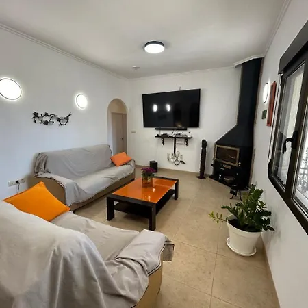 Villa Marvelous Dream With Wifi, 3 Bedrooms And Swimming Pool Ador